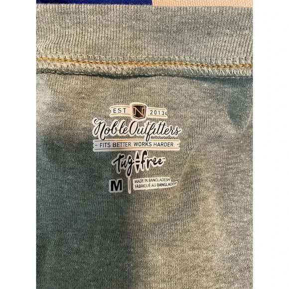 Noble Outfitters Women's V-Neck T-Shirt Heather Green Size M Casual 1688 - Picture 6 of 7